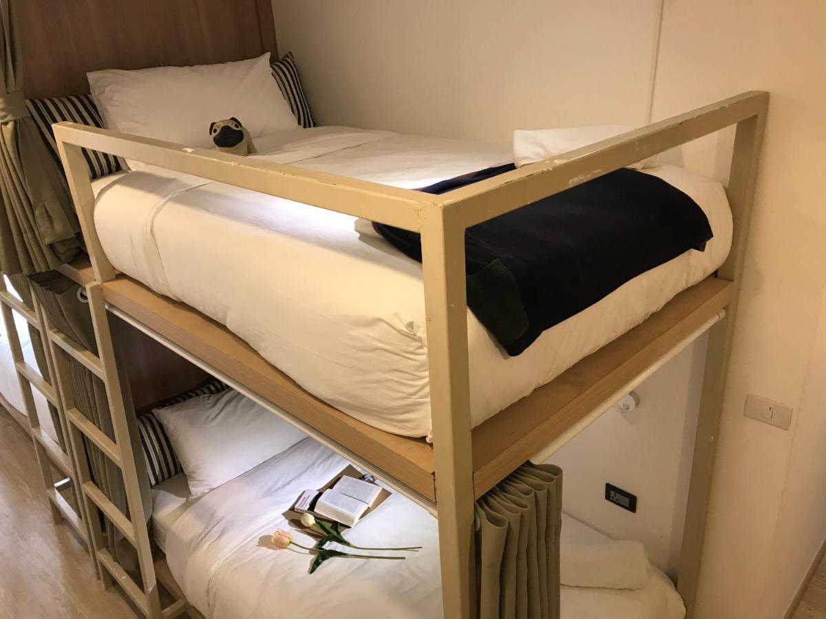 Hotel Vive Silom à Bangkok Extérieur photo